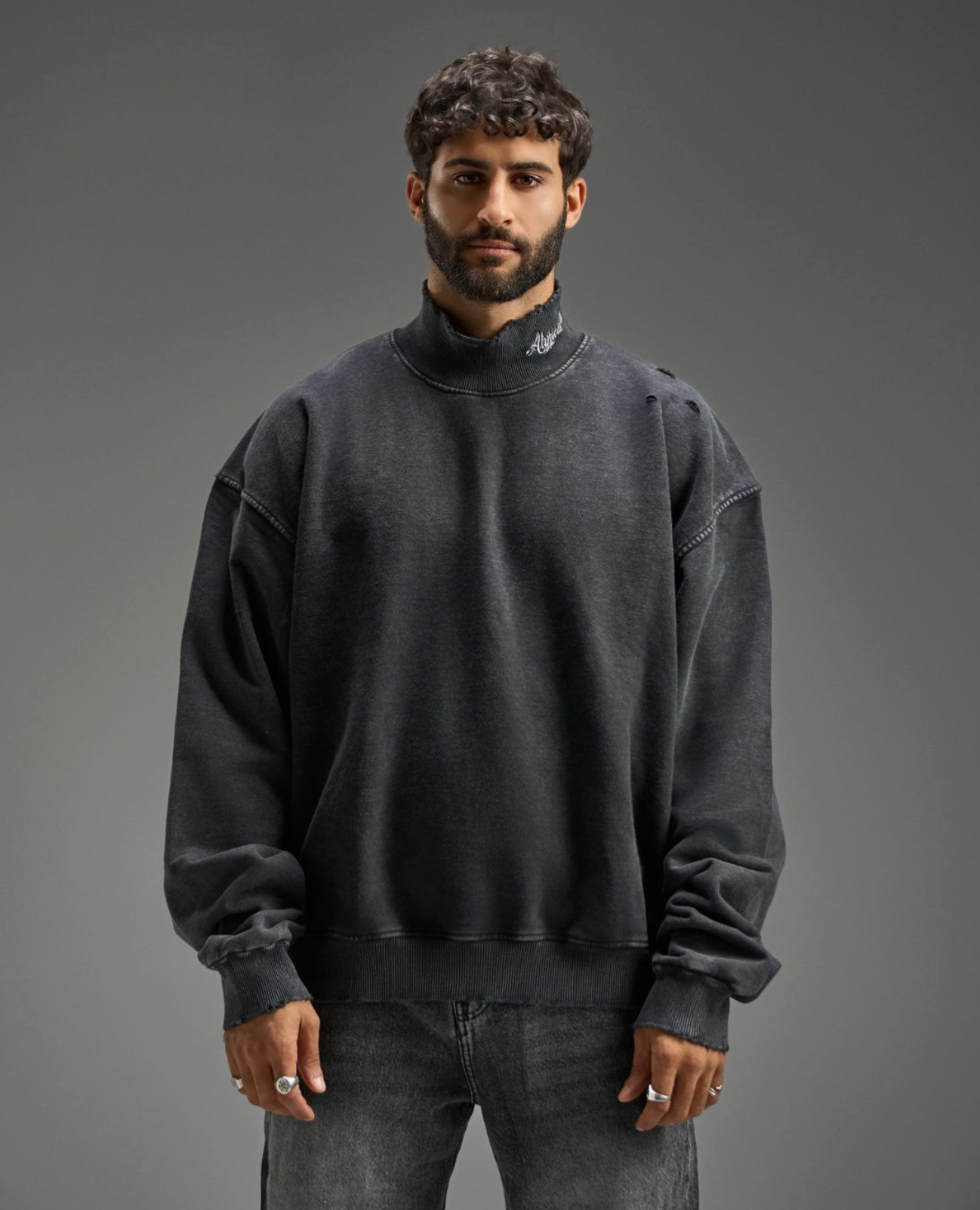 Type “H01” Crewneck - Washed Negro