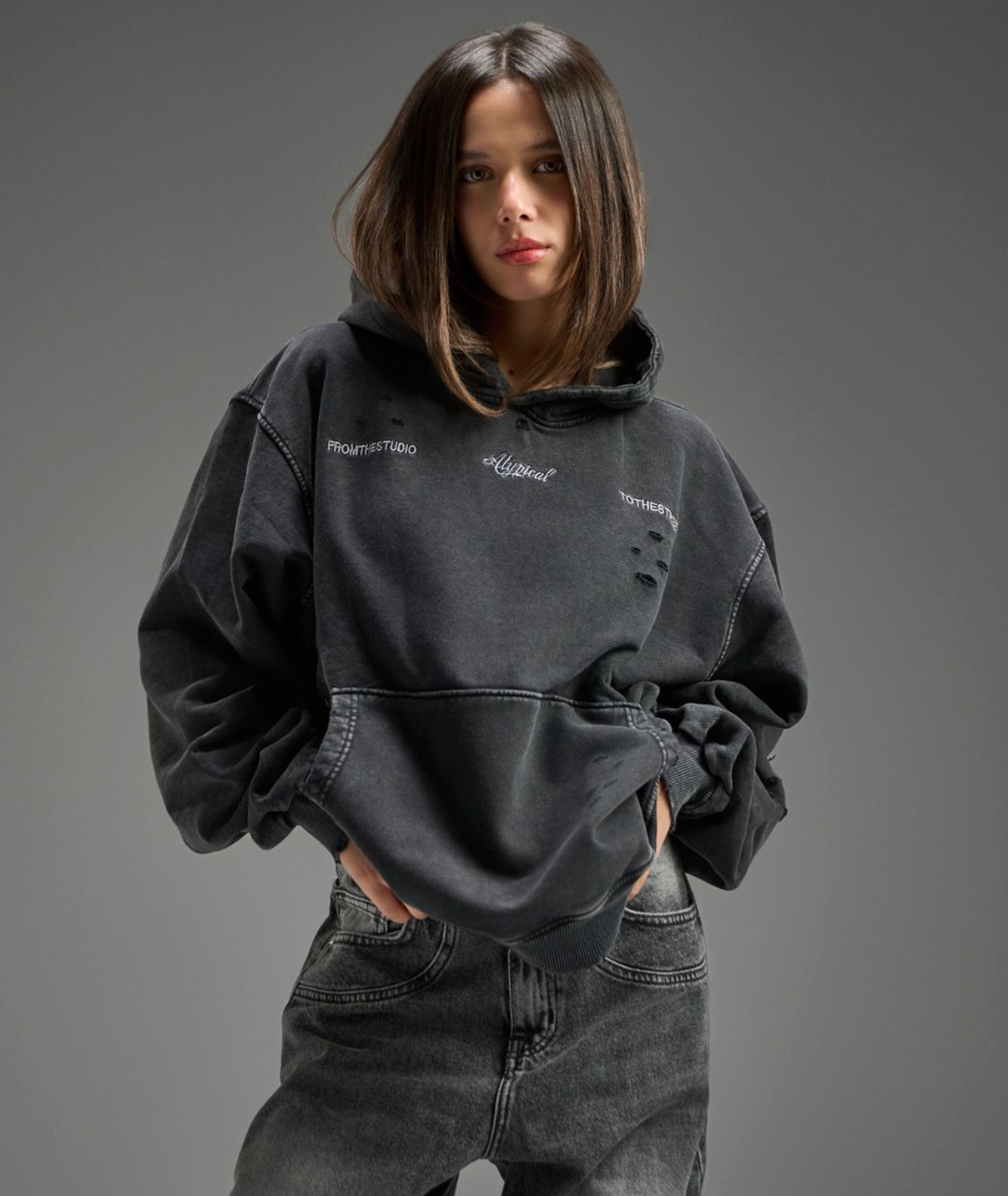 Base “W01” Hoodie - Washed Negro