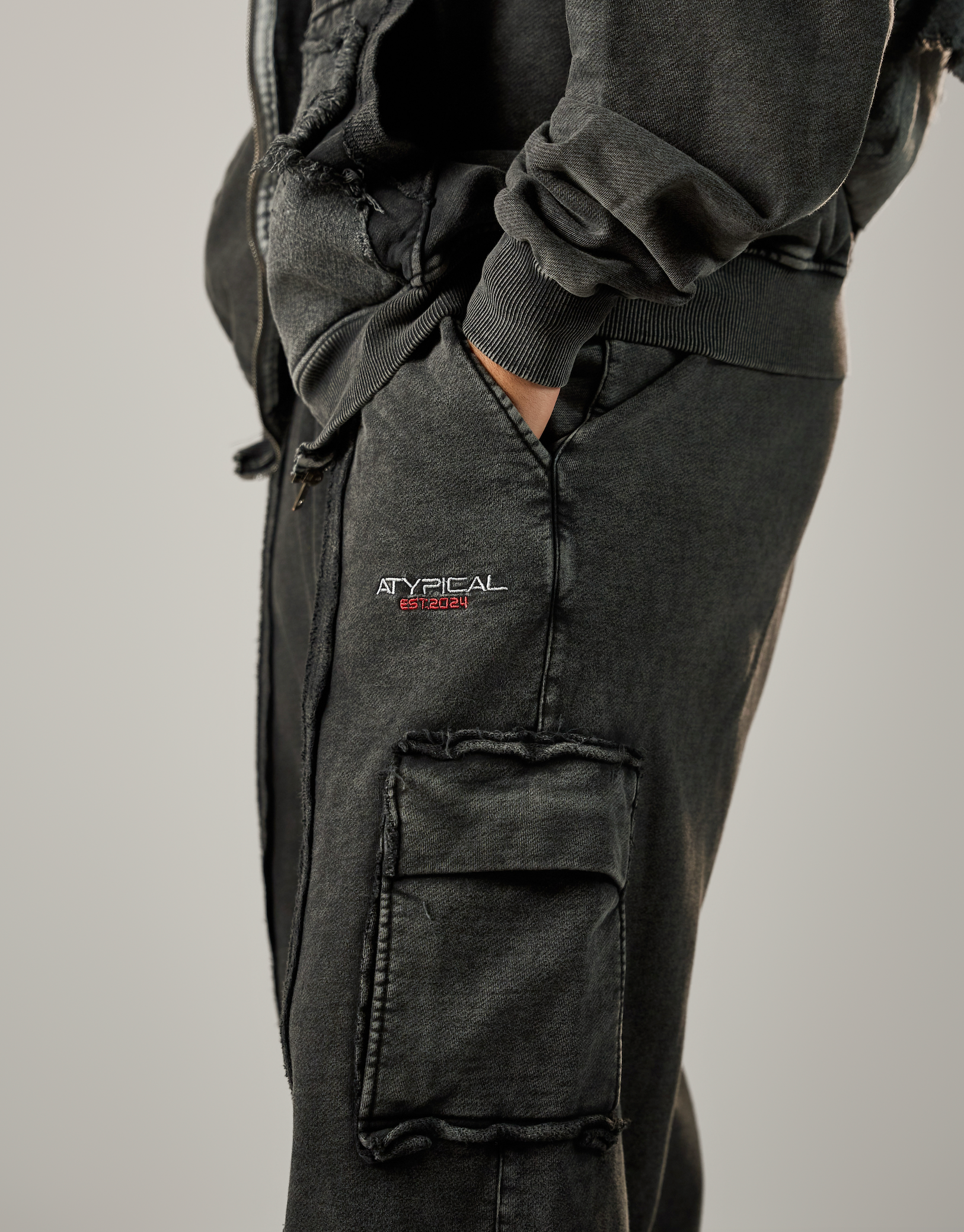 Type “L01” Sweatpants - Washed Negro
