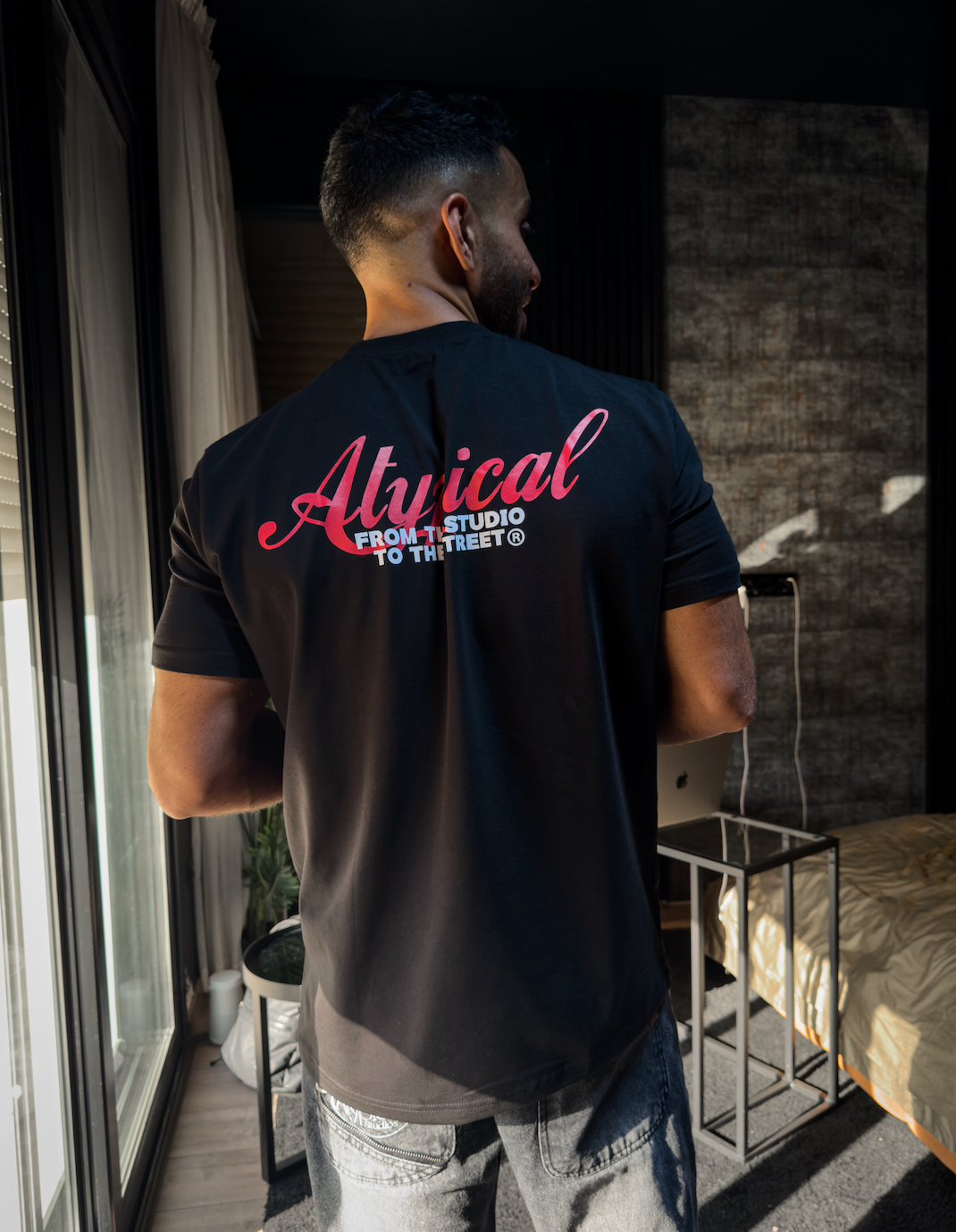 Black Tee – Studio to Street
